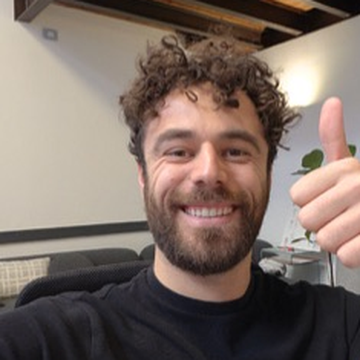 Ruben Hassid at home